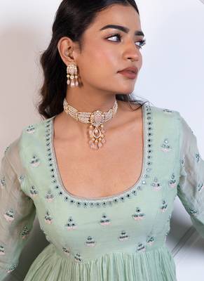 Multicolor choker set with yellow gold plating 3