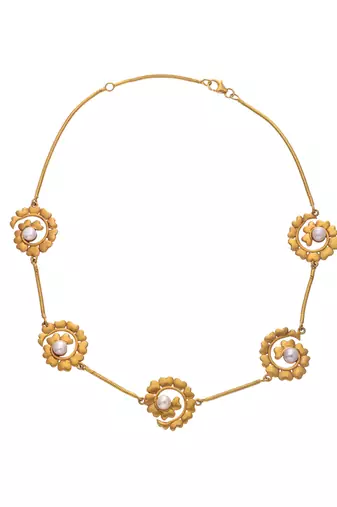 Yellow gold plated pearl necklace
