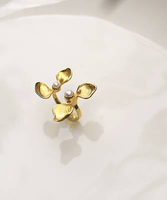 Yellow gold plated ring 4