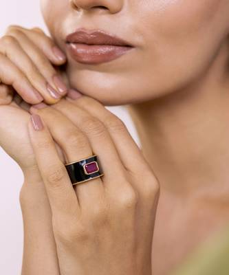 Black enamel ring with natural ruby 1