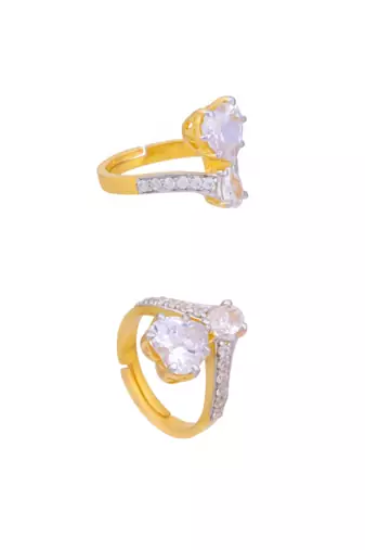 Silver studded jewellery ring with yellow gold plating
