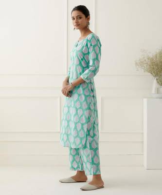 Blue cotton floral printed kurta set 2