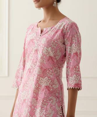 Pink cotton silk floral printed kurta set 4