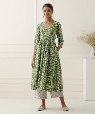 Green cotton floral printed kurta set 1
