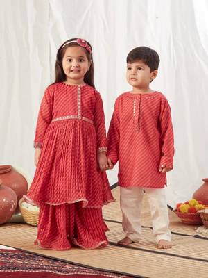 Red leheriya print lehenga with top for girls 3
