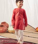 Red printed kurta set for boys