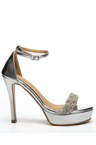 Silver heels With leather finish