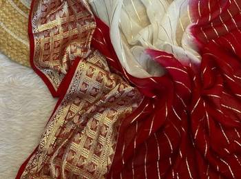 White 2D Shaded Viscose Georgette Saree 3