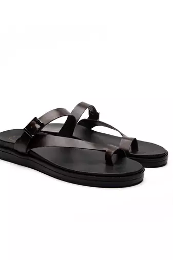 Brown faux leather finish flats