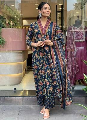 Navy Blue Floral Printed Cotton Kurta and Pant Set with Mulmul Dupatta 5