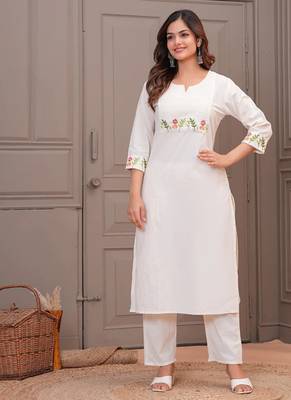Off White Embroidered Cotton Kurta and Pant Set 3