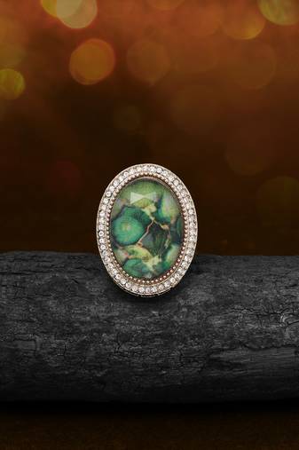 Nature-inspired green color kundan ring for women