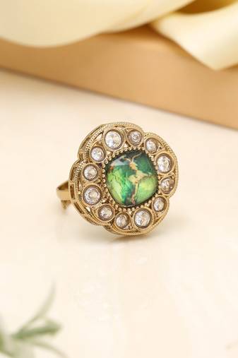 Leafy green color kundan ring for women