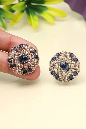 Deep blue color tops stud earrings