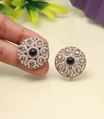 Luxe black color tops stud earrings