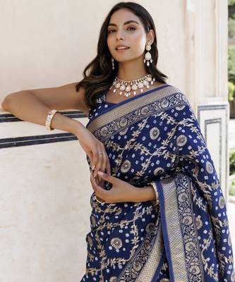 Blue silk banarasi bandhani saree 4