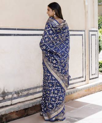 Blue silk banarasi bandhani saree 5