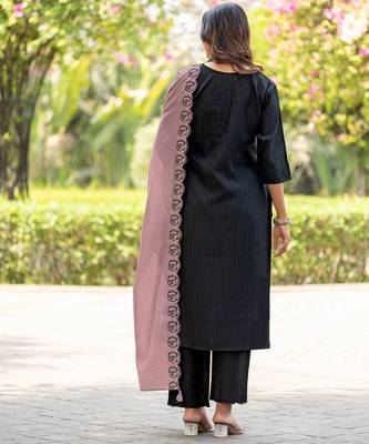 Women Thread & Hand work Viscose weaving Kurta With Trouser & Dupatta 2
