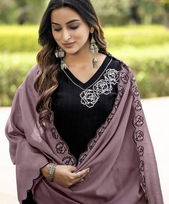 Women Thread & Hand work Viscose weaving Kurta With Trouser & Dupatta 5