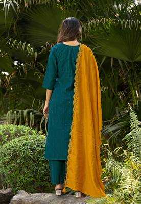 Women Thread & Hand work Viscose weaving Kurta With Trouser & Dupatta 2