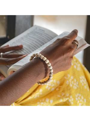 natural religious tulsi stretchable bracelet 2