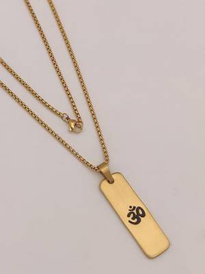 men om design gold plated rectangular shape pendant 4