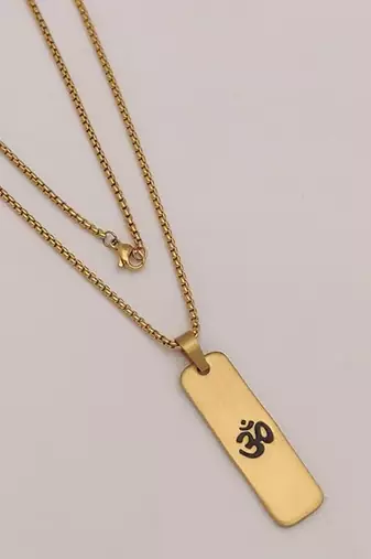 men om design gold plated rectangular shape pendant