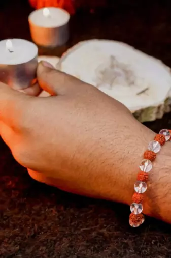  natural rudraksha & quartz beaded stretchable bracelet