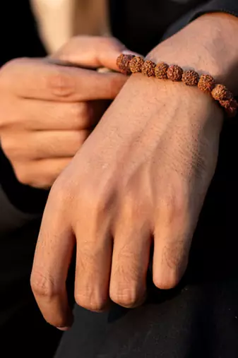 5 mukhi rudraksha stretchable bracelet