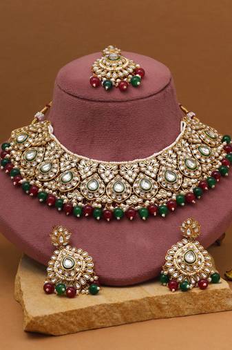 Fusion maroon & green color kundan necklace set