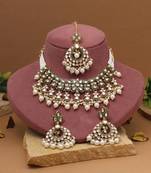 Snow white color kundan necklace set