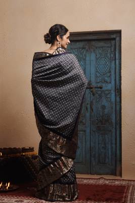 Grey blue bandhani zari woven silk saree 2