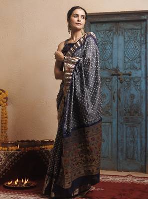 Grey blue bandhani zari woven silk saree 4