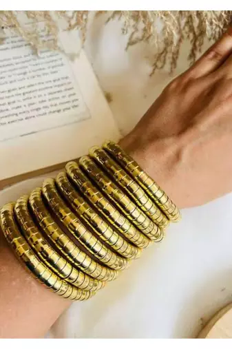   handmade gold plated spiral bangle