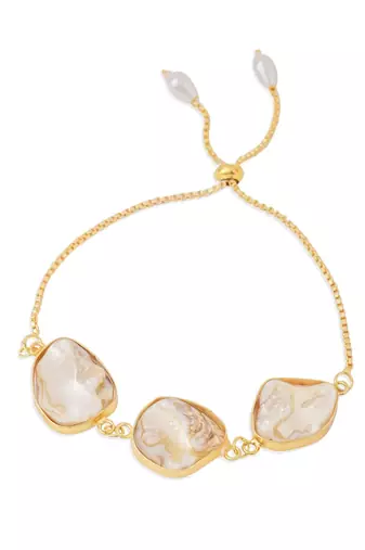 pearls gold toned bracelet