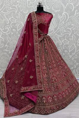 pink dori work velvet bridal lehenga set choli with dupatta with double dupatta 3
