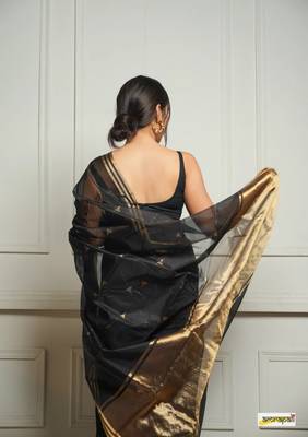 Black Cotton silk blend saree with blouse 5