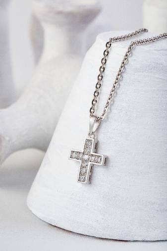 christ's vogue pendant