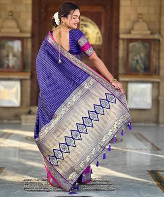 Purple checks Design Kanjivaram art Silk Saree 4