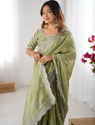 pista green thread work organza saree with blouse 4