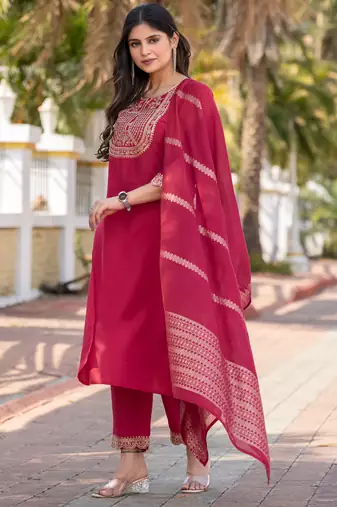 Pink cotton blend embroidered kurta set with dupatta for women