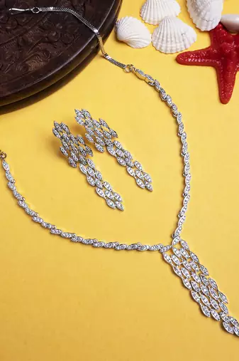 Handcrafted silver plated cz necklace set