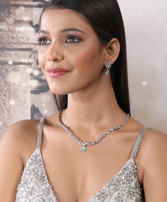 Turquoise ad sleek necklace set 2