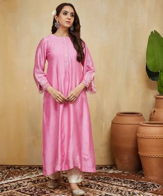 Pastel pink floral embroidered chanderi kurti 1
