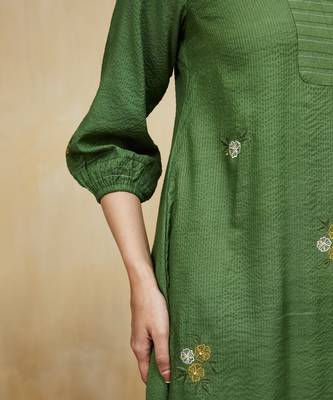 Green floral embroidered cotton kurti 3