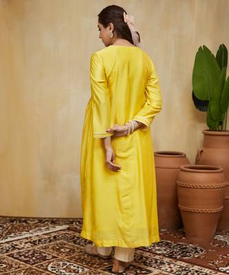 Pastel yellow floral embroidered chanderi kurti 5