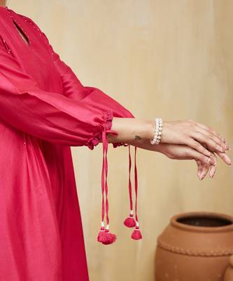 Pink plain chanderi kurti with lace edges 2