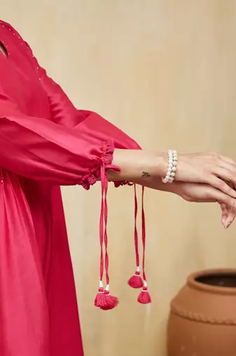 Pink plain chanderi kurti with lace edges
