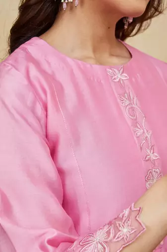 Pastel pink floral embroidered chanderi Kurta set