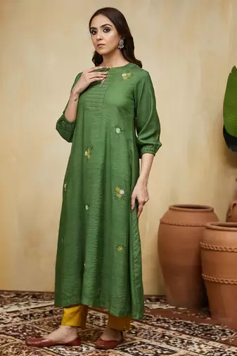 Green floral embroidered cotton Kurta set
